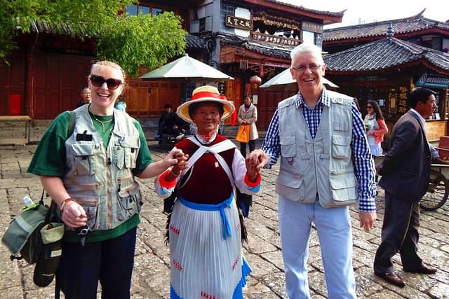 Private Half-Day Tour: Old Town of Lijiang and Black Dragon Pond Park