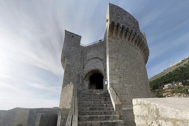 Walls Of Dubrovnik: Small-Group Walking Tour With A Local