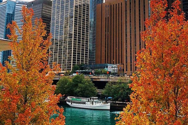 Chicago Architecture Center River Cruise aboard First Lady