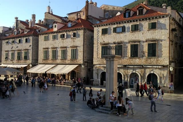Dubrovnik Old Town: Small-Group Walking Tour With A Local