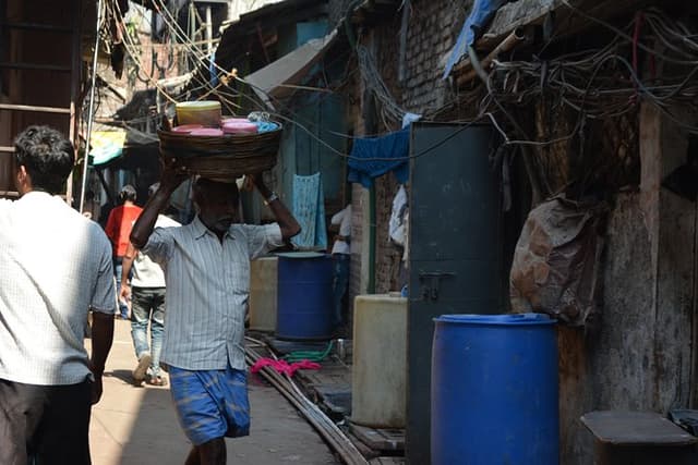 Dharavi slum tour in Mumbai by Female tour guides of the slum
