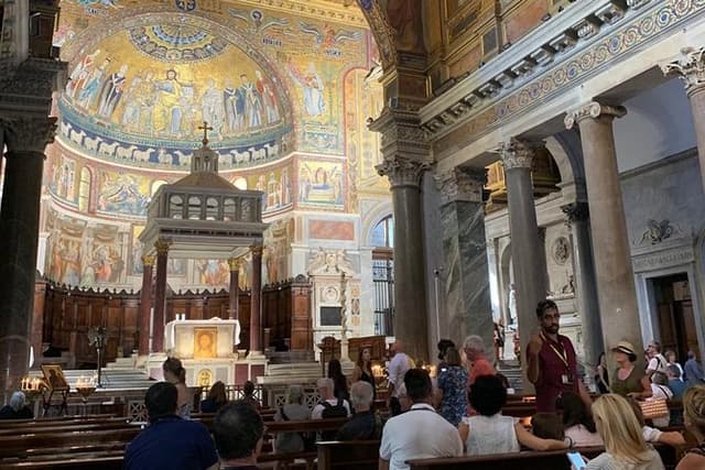 Private Tour - Trastevere and Villa Farnesina