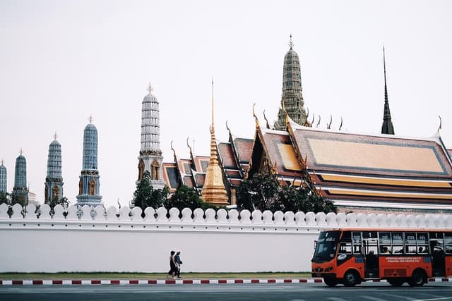 Free discovery of Bangkok with your private English-speaking guide