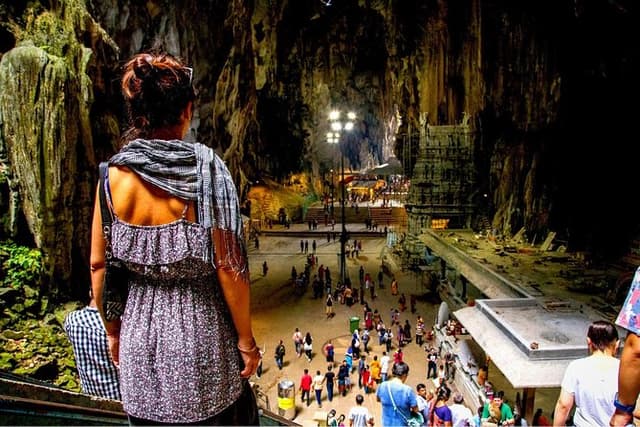 Private Tour: 3 in 1 Day Trip to Batu Caves, Bukit Melawati & Fireflies