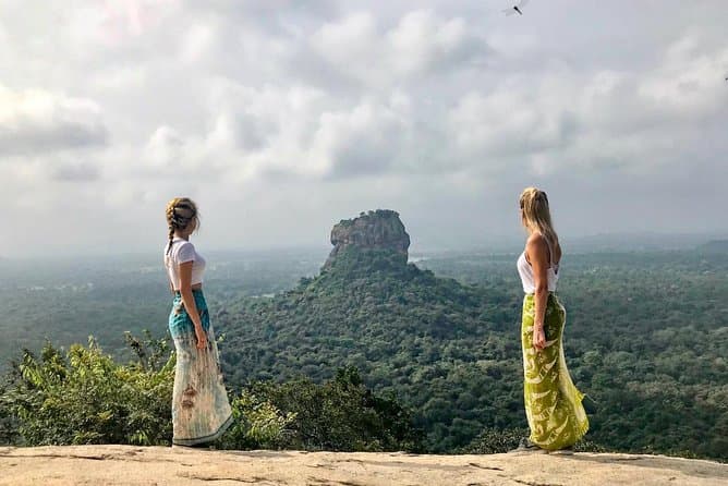 Colombo to Sigiriya Day Trip: UNESCO & Views