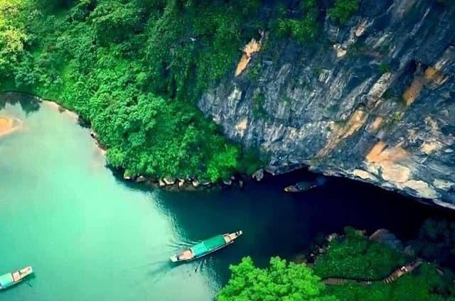Phong Nha and Dark Cave 1 day tour