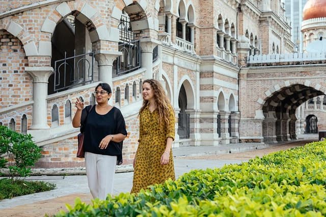 Highlights & Hidden Gems With Locals: Best of Kuala Lumpur Private Tour
