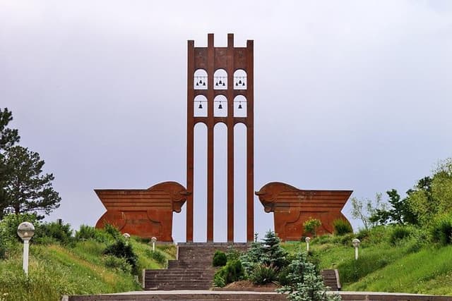 Private tour to UNESCO heritage Echmiadzin churches, Zvartnots and Sardarapat