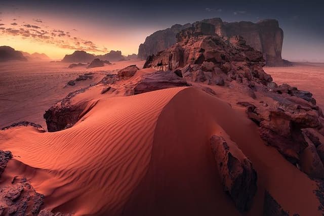 Petra and Wadi Rum in One Day | The Jordanian Mappers