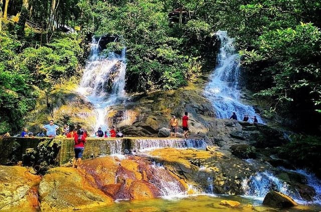 Batu Caves, Templers Park Water Falls And Firefly Tour