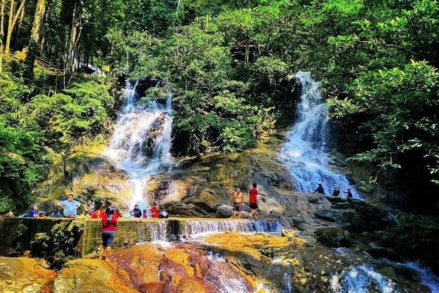 Templers Park Water Falls, Batu Caves And Firefly Tour