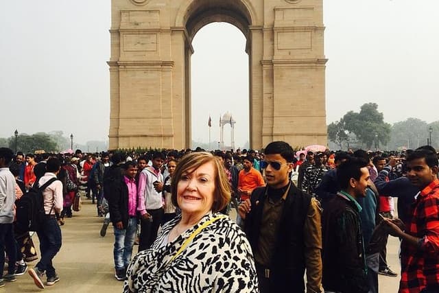 Delhi Sightseeing Half Day Tour with Guide, transfers and AC car
