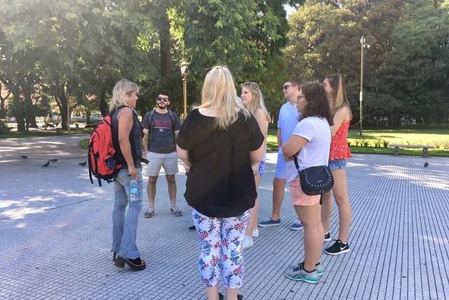 Private Recoleta Walking guided Tour with Cementery and Evita