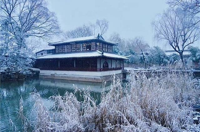 Private Suzhou day tour with Humble Administrator's Garden,Museum & Ancient Town