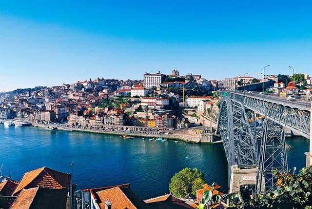 Tour/transfer Porto Compostela or vice versa