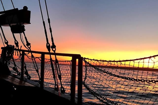 Cartagena, CO: Sunset Skyline Bay Tour on a Pirate Boat + Drinks