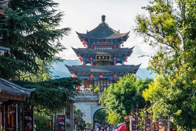 Dali Private Tour to Xizhou Ancient Town and Erhai Lake