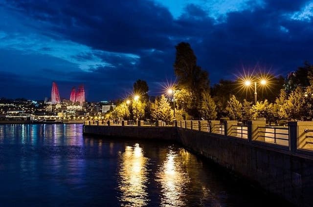 Baku Night City Tour