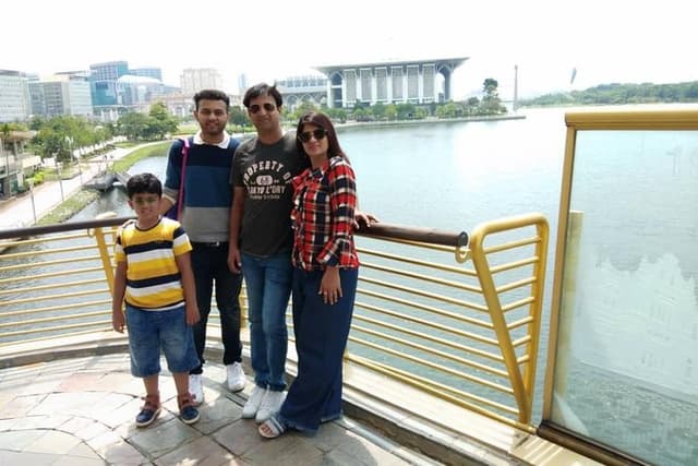 Full-Day 14 Attractions Putrajaya City Tour