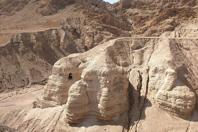Private Day Tour: Bethlehem, Qumran and Dead Sea