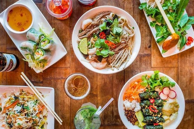Hanoi street food tour (small group)