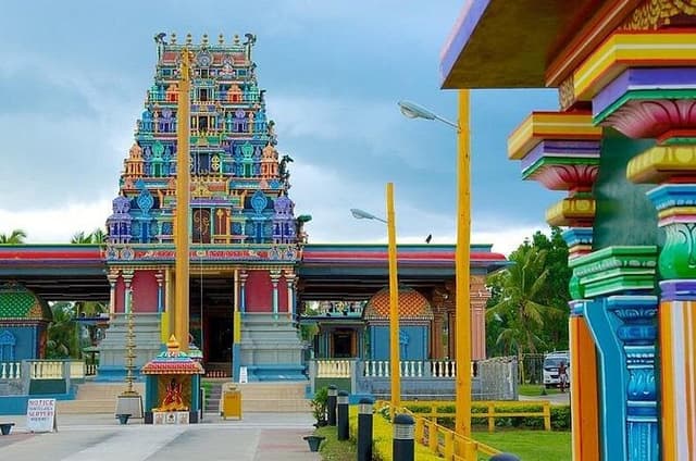 5-Hour Private Lautoka Shore Excursion with Nadi Sightseeing