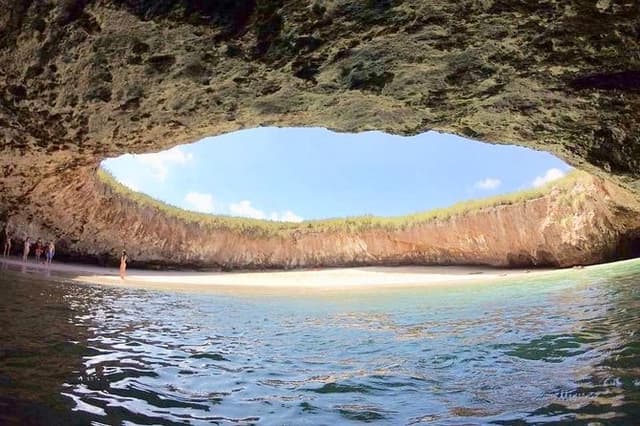 Guaranteed hidden beach-marietas islands.