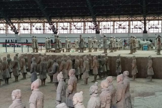 Xian Private Tour of Terracotta Army Museum and Hangyangling Museum