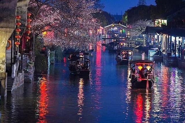 Tongli or Zhouzhuang Water Town Private Night Tour from Suzhou