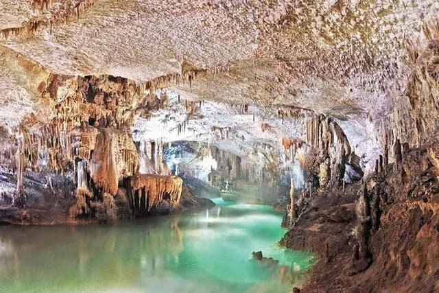 Jeita Grotto, Byblos and Harissa Full-Day Tour from Beirut