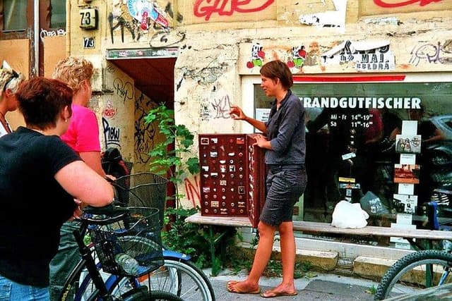 Bicycle tour through the "other" Hamburg (min.4)