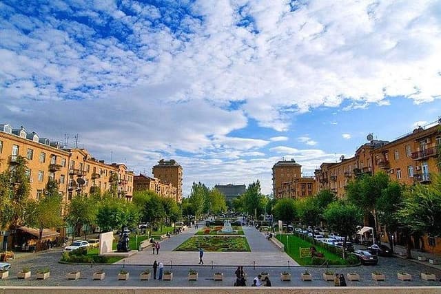 Group Tour: Sightseeing in Yerevan, Erebuni Museum and Fortress