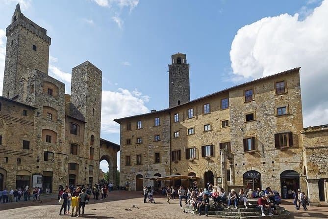 Best Guided San Gimignano Walking Tour & Historic Sites