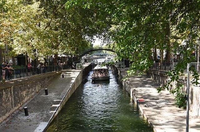 Guided Cruise The Old Paris on Canal Saint Martin