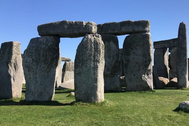 Salisbury Magna Carta Stonehenge and Bath Private Tour