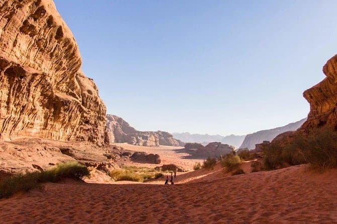 Eilat to Petra & Wadi Rum: Desert Wonders