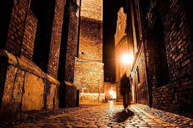 Self-Guided Audio Tour-Behind the shadow of evil: Jack the Ripper