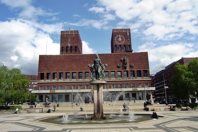 Private Shore Excursion: Oslo City Tour and Viking Ship Museum