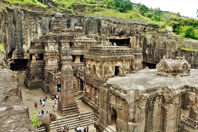 Best Ajanta and Ellora Caves Tour from Mumbai