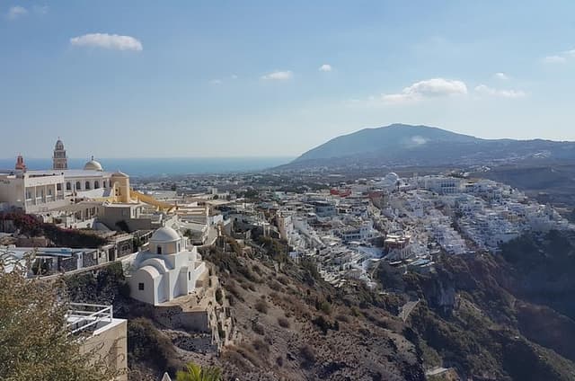 Santorini: 4hr Small Group Shore Excursion with Minimum Walking