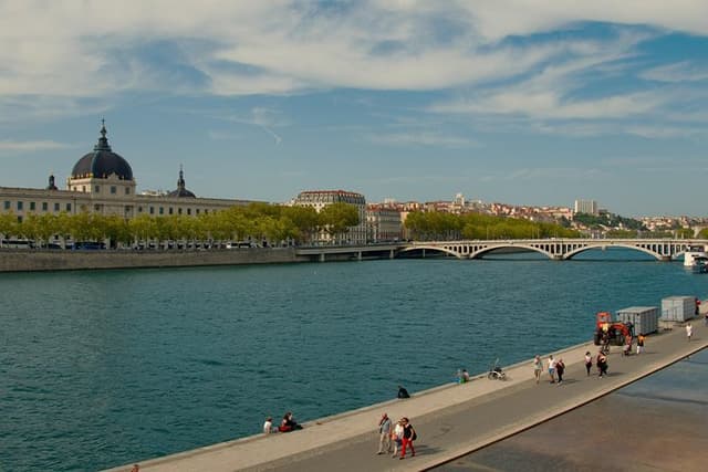 Best Intro to Lyon in 2 hours with a Local