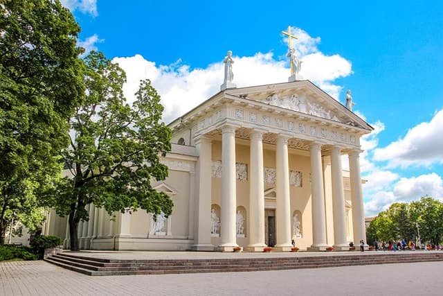 Historic Vilnius: Exclusive Private Tour with a Local