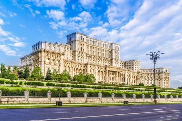 Private Full Day Bucharest Sightseeing Tour