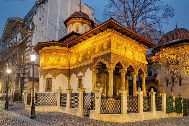 Bucharest Panoramic Sightseeing - Private City Tour