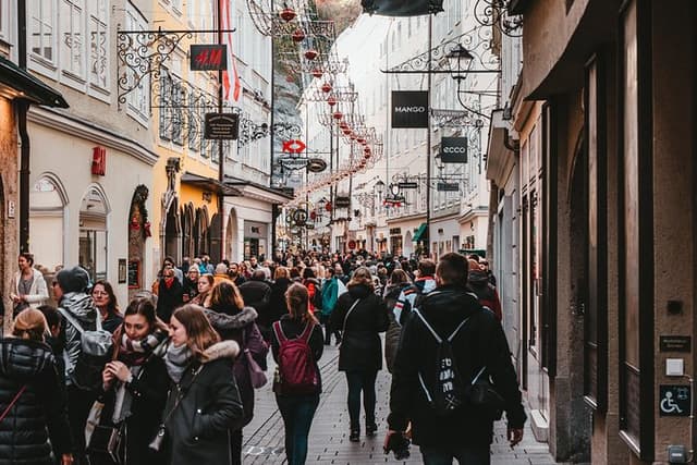 Explore Salzburg in 60 minutes with a Local