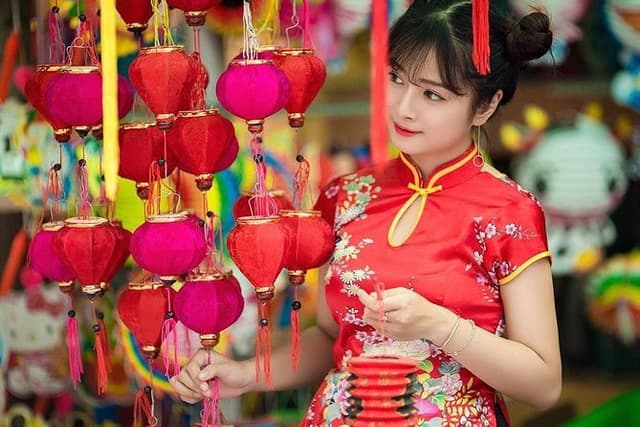 Saigon Chinatown Adventure (Private Car & All-Inclusive)