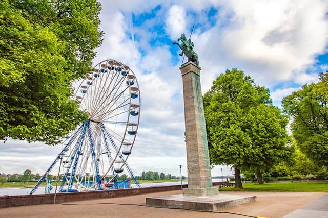 Historic Dusseldorf: Exclusive Private Tour with a Local