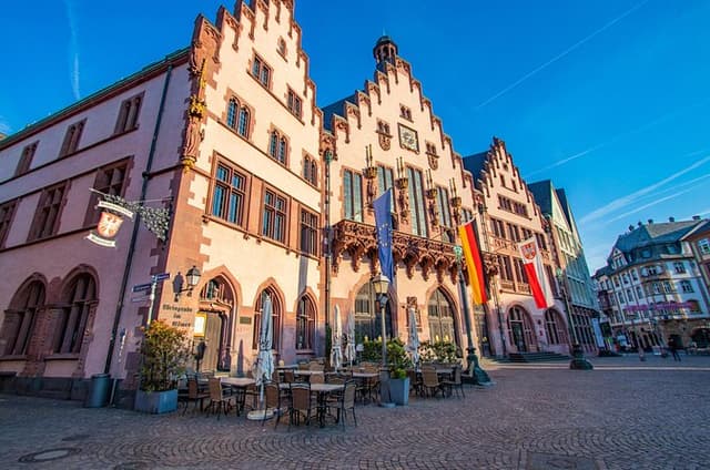 Historic Frankfurt: Exclusive Private Tour with a Local