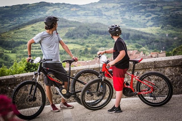 Fiesole: Tuscan Countryside Half Day E-Bike Tour & Farm visit