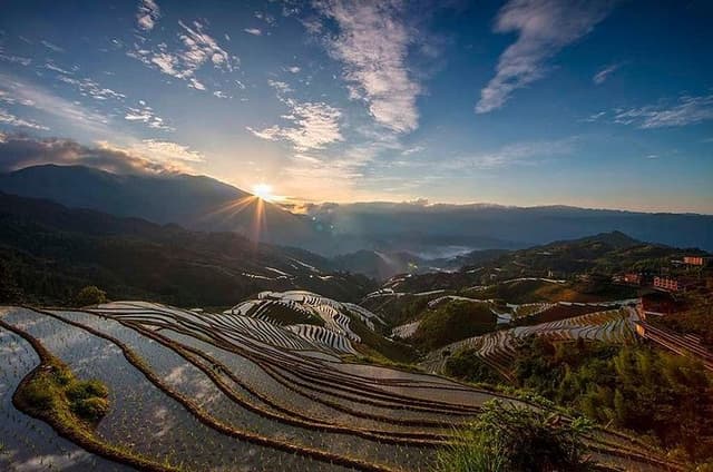 From Guilin: Full Day Tour to Longji Terraces Fields